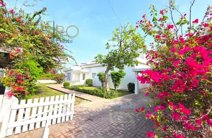 Villa - 5 Bedrooms - 4 Bathrooms for rent in Budaiya - Northern Governorate