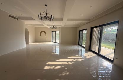 Villa - 5 - 5 for rent in Janabiya - Northern Governorate