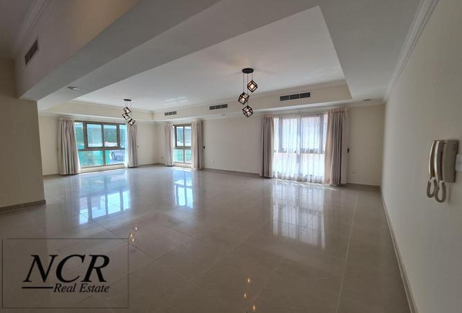 988842 - Property Image 2