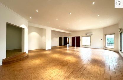 Villa - 4 Bedrooms - 3 Bathrooms for rent in Janabiya - Northern Governorate