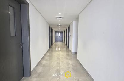 عمارة بالكامل - استوديو - 7+ للبيع في ديرة العيون - ديار المحرق - المحرق