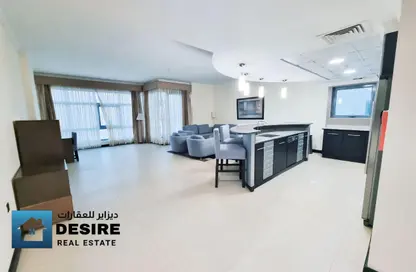 Apartment - 3 Bedrooms - 3 Bathrooms for rent in Al Juffair - Capital Governorate