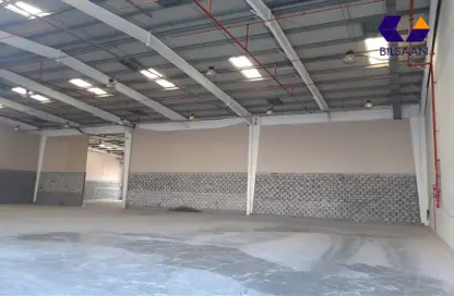 مستودع - استوديو - 4 حمامات للايجار في الحد - المحرق