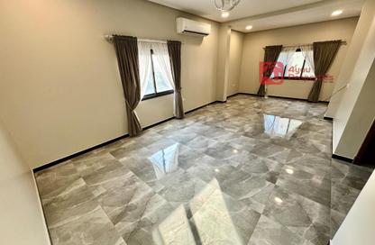 Apartment - 2 Bedrooms - 2 Bathrooms for rent in Zinj - Manama - Capital Governorate