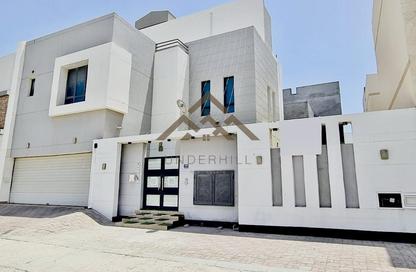 Villa - 4 Bedrooms - 6 Bathrooms for sale in Shahrakan - Northern Governorate