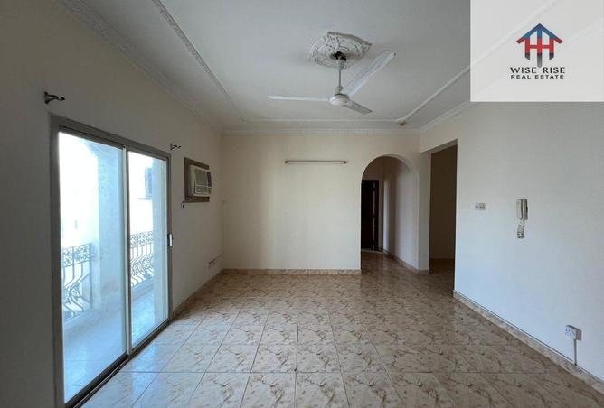 987244 - Property Image 2