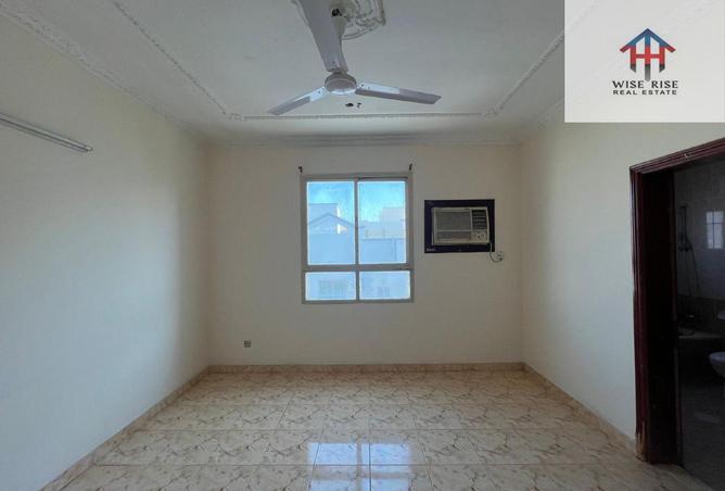 987244 - Property Image 3