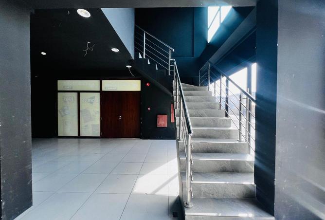 51233117 - صورة العقار 2