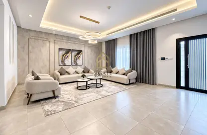 Villa - 4 Bedrooms - 5 Bathrooms for rent in Saar - Northern Governorate