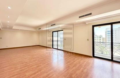 Apartment - 4 Bedrooms - 5 Bathrooms for rent in Um Al Hasam - Manama - Capital Governorate