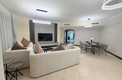 Apartment - 3 Bedrooms - 4 Bathrooms for rent in Al Juffair - Capital Governorate
