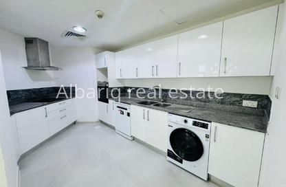Apartment - 2 Bedrooms - 3 Bathrooms for rent in Sanabis - Manama - Capital Governorate