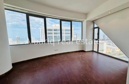 Apartment - 2 Bedrooms - 3 Bathrooms for rent in Sanabis - Manama - Capital Governorate Apartment - 2 Bedrooms - 3 Bathrooms for rent in Sanabis - Manama - Capital Governorate
