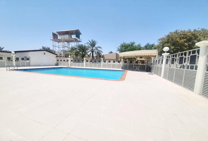 996199 - Property Image 2