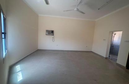 Apartment - 2 Bedrooms - 2 Bathrooms for rent in Tubli - Central Governorate Apartment - 2 Bedrooms - 2 Bathrooms for rent in Tubli - Central Governorate