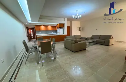 Apartment - 3 Bedrooms - 4 Bathrooms for rent in Al Juffair - Capital Governorate