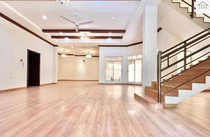 Villa - 6 Bedrooms - 6 Bathrooms for sale in Saar - Northern Governorate