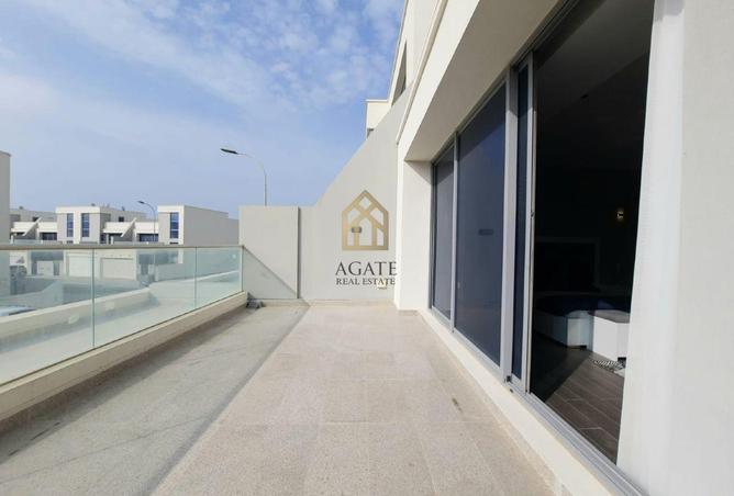 995313 - Property Image 3