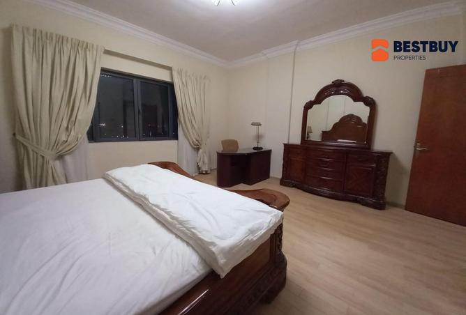 996407 - Property Image 2