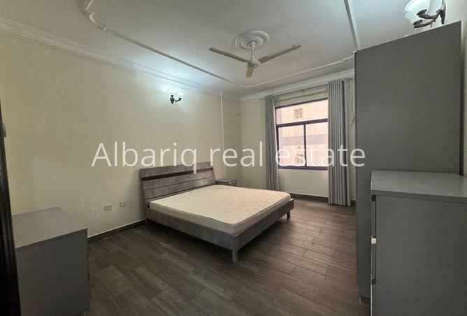 990671 - Property Image 2