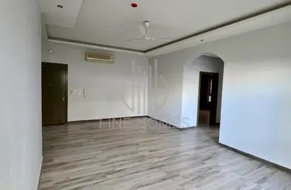 شقة - 2 غرف نوم - 2 حمامات للايجار في توبلي - المحافظة الوسطى