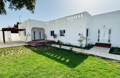 Villa - 4 Bedrooms - 3 Bathrooms for rent in Saar - Northern Governorate