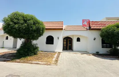 Villa - 3 Bedrooms - 3 Bathrooms for rent in Janabiya - Northern Governorate
