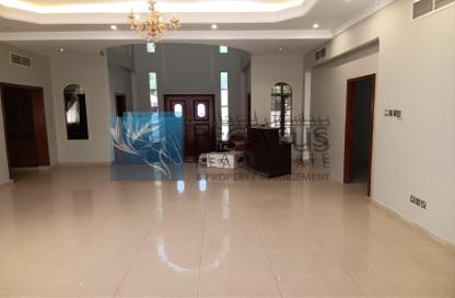 Villa - Studio - 7+ Bathrooms for rent in Seef - Capital Governorate