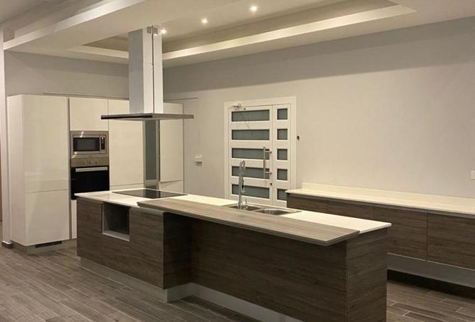 1001079 - Property Main Image