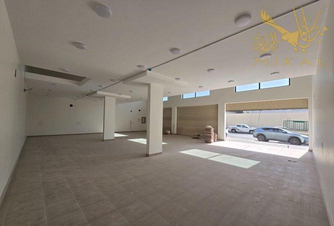 989568 - Property Image 2