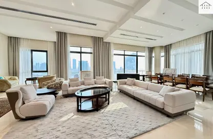 Apartment - 4 Bedrooms - 5 Bathrooms for rent in Reef Island - Capital Governorate