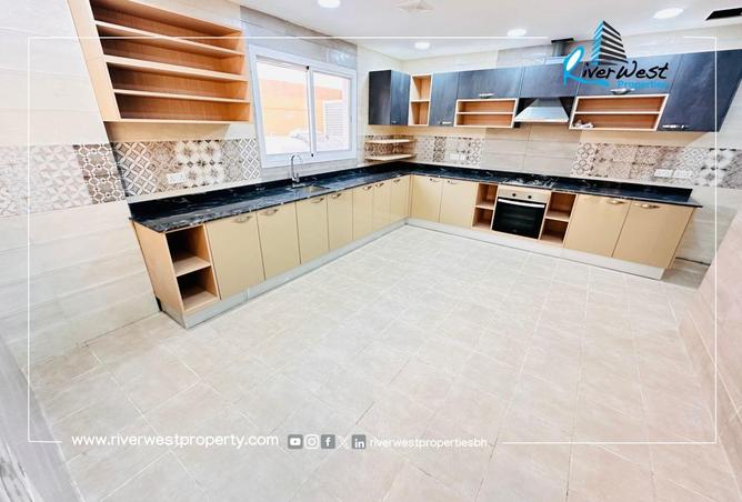 2OihmHLtIa8 - Property Image 3