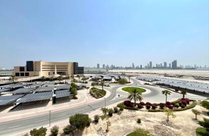 Apartment - 2 Bedrooms - 3 Bathrooms for rent in Busaiteen - Muharraq Governorate