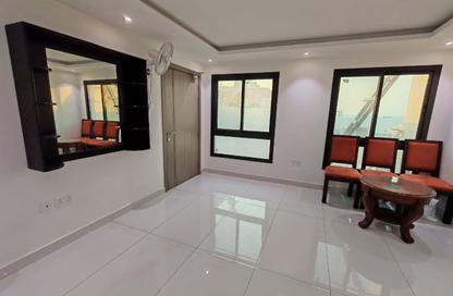 Apartment - 2 Bedrooms - 2 Bathrooms for rent in Busaiteen - Muharraq Governorate
