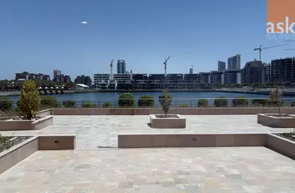 Apartment - 1 Bedroom - 2 Bathrooms for rent in Reef Island - Capital Governorate