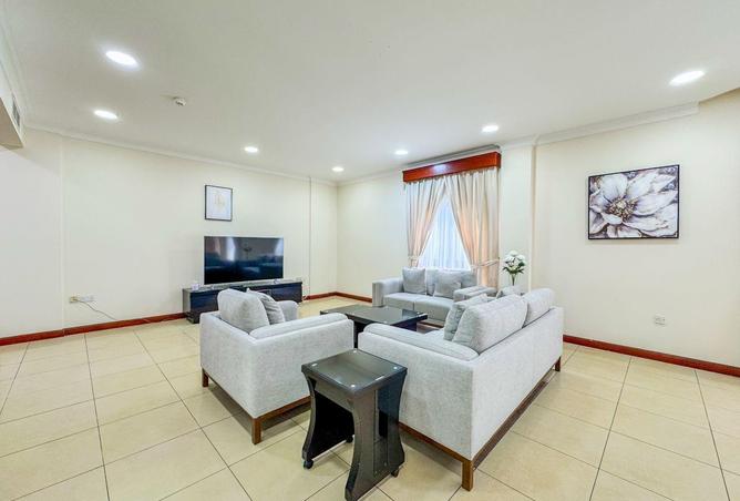 992296 - Property Image 3