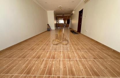 Apartment - 3 - 3 for rent in Seef - Capital Governorate