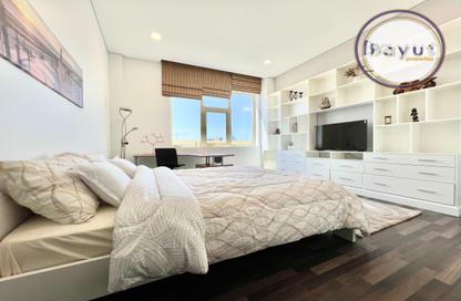 Apartment - 3 Bedrooms - 3 Bathrooms for rent in Reef Island - Capital Governorate