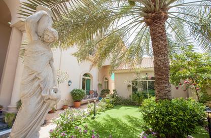 Villa - 7 - 7+ for sale in Saar - Northern Governorate Villa - 7 - 7+ for sale in Saar - Northern Governorate