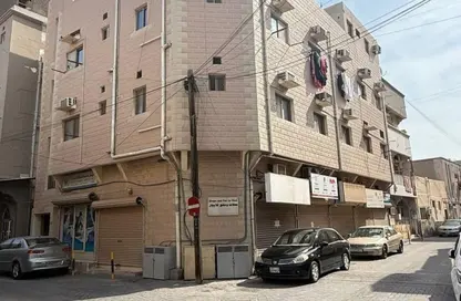 عمارة بالكامل - 7 غرف نوم - 6 حمامات للبيع في المحرق - المحرق