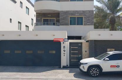 Villa - 4 Bedrooms - 6 Bathrooms for sale in Tala Island - Amwaj Islands - Muharraq Governorate
