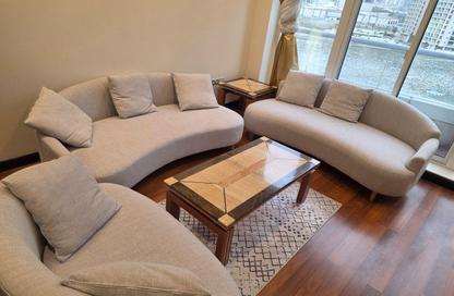 Apartment - 2 Bedrooms - 2 Bathrooms for rent in Abraj Al Lulu - Manama - Capital Governorate