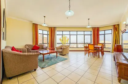 Apartment - 2 Bedrooms - 3 Bathrooms for rent in Hoora - Capital Governorate