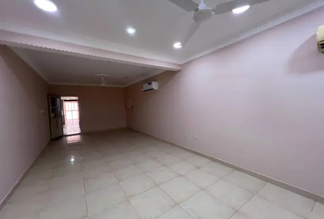 54450972 - Property Image 2