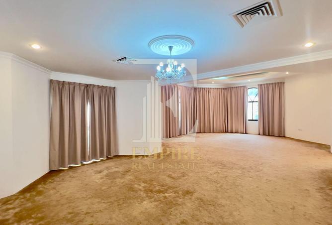 52012348 - Property Image 2