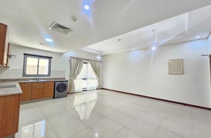Apartment - 2 Bedrooms - 3 Bathrooms for rent in Segaya - Manama - Capital Governorate