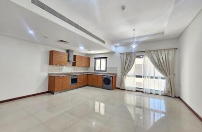 Apartment - 2 Bedrooms - 3 Bathrooms for rent in Segaya - Manama - Capital Governorate Apartment - 2 Bedrooms - 3 Bathrooms for rent in Segaya - Manama - Capital Governorate