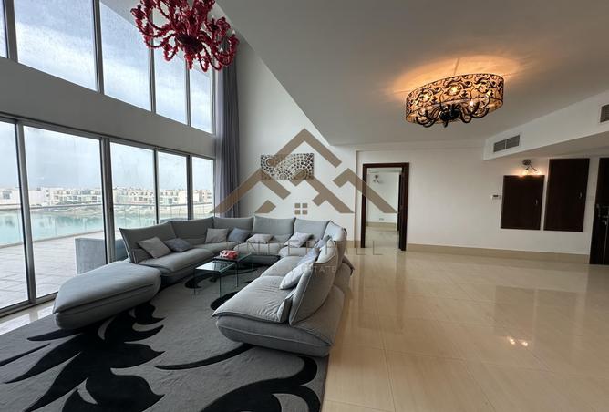 1001168 - Property Image 2