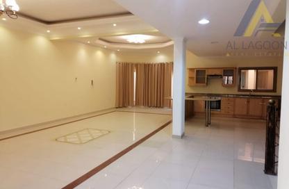 Villa - 5 - 4 for rent in North Riffa - Riffa - Southern Governorate Villa - 5 - 4 for rent in North Riffa - Riffa - Southern Governorate