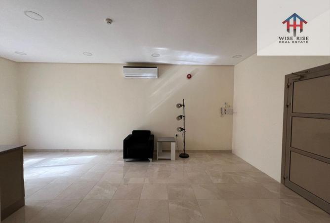 992581 - Property Image 3